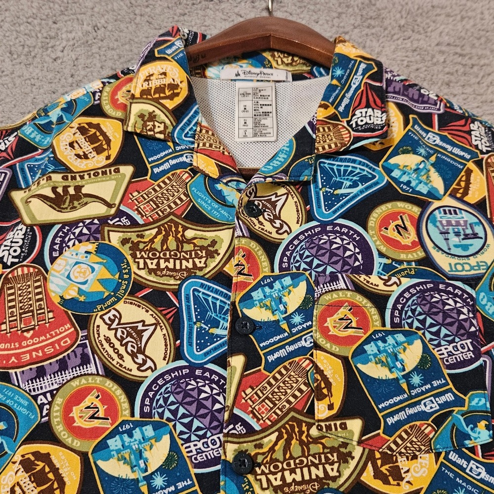 Disney Parks‎ Walt Disney World Park Icons Button Up Camp Shirt Size Small